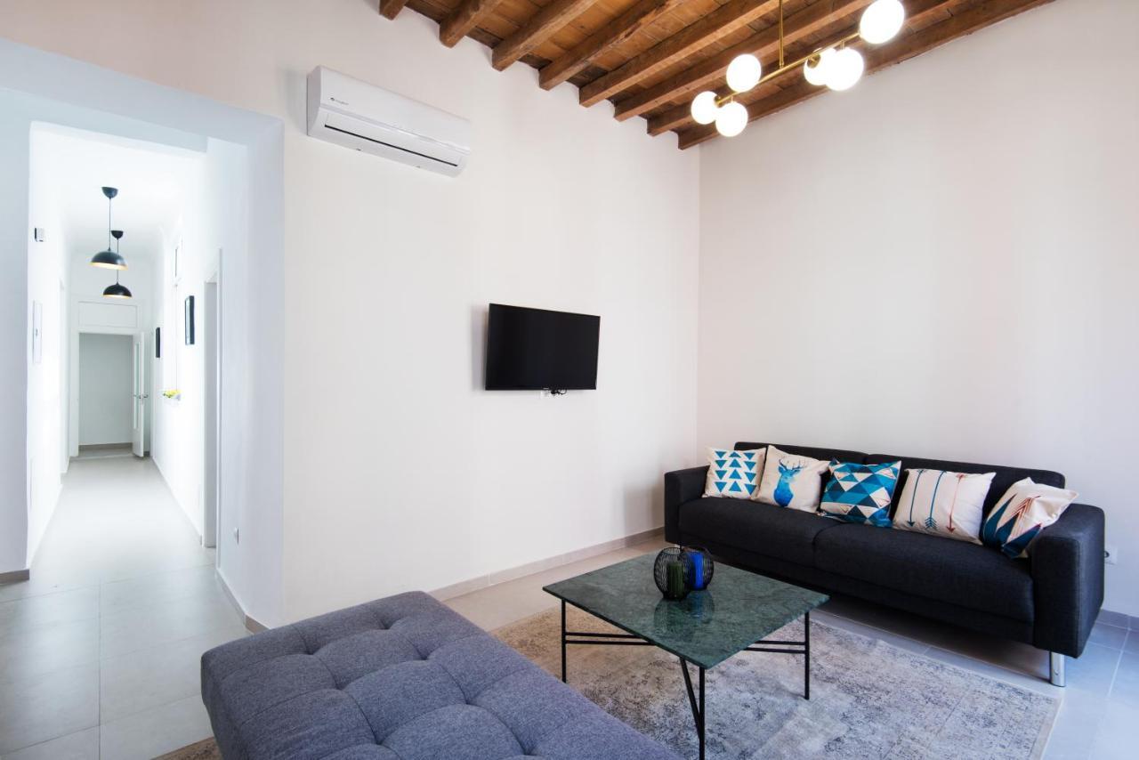 Malaga Tour Apartment- Elegance & Confort In The Historic Center Exterior photo